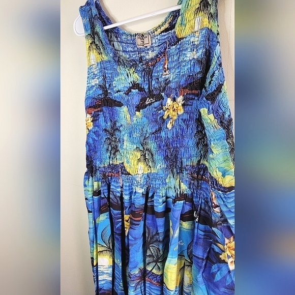 Women's Vintage Aloha Hut Hawaiian Tropical Flowy Dress, one size. - Picture 2 of 3